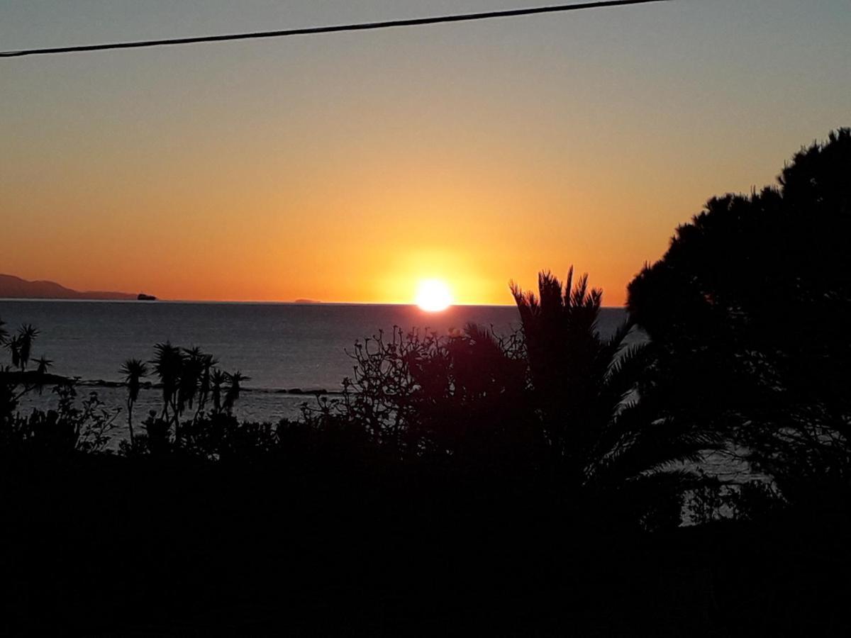 Villa Dolly Porto Columbu - Perd'E Sali Bagian luar foto
